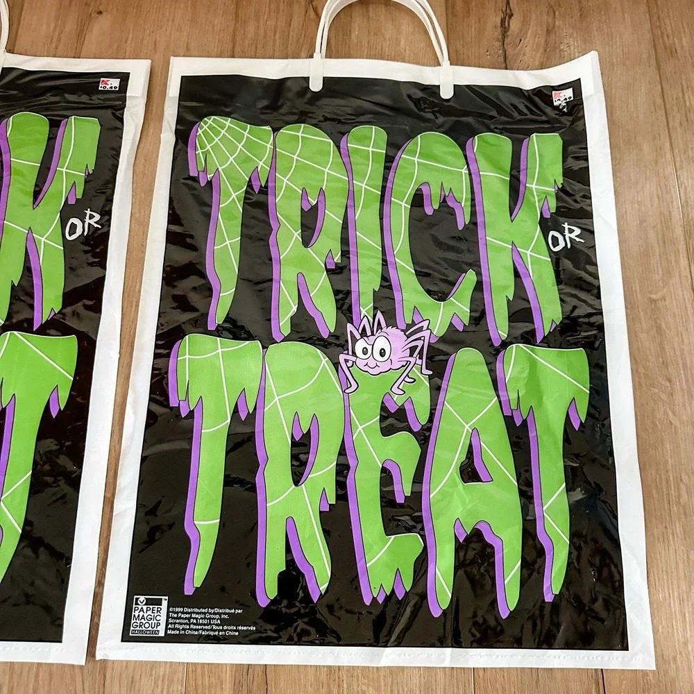 Vintage (2) NEW 2005 Kmart Halloween Trick Or Treat Green Plastic Bags Handle‎